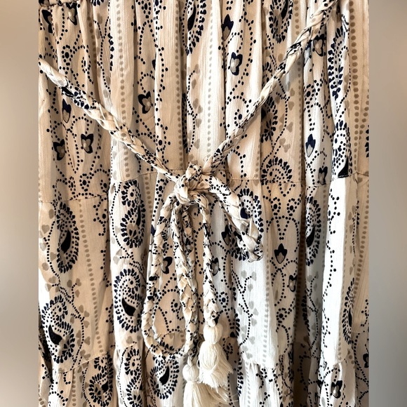 Francesca’s Flowy Dress 👗 Never worn ! Size Medium. - Picture 4 of 4